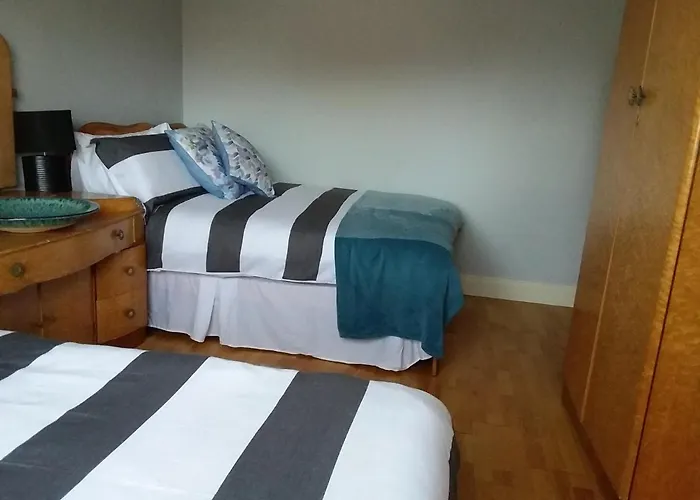 לינה וארוחת בוקר Carriglea